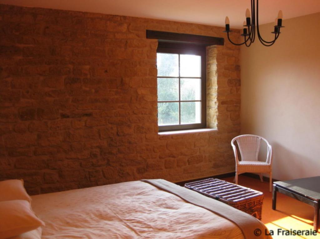 Chambres D'Hotes La Fraiseraie Tellancourt Стая снимка