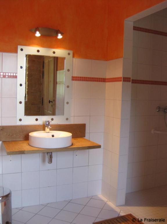 Chambres D'Hotes La Fraiseraie Tellancourt Стая снимка